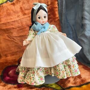 Vintage 80s Madame Alexander Argentina 571 Doll 8 Inch Stand Brown Eyes Hair